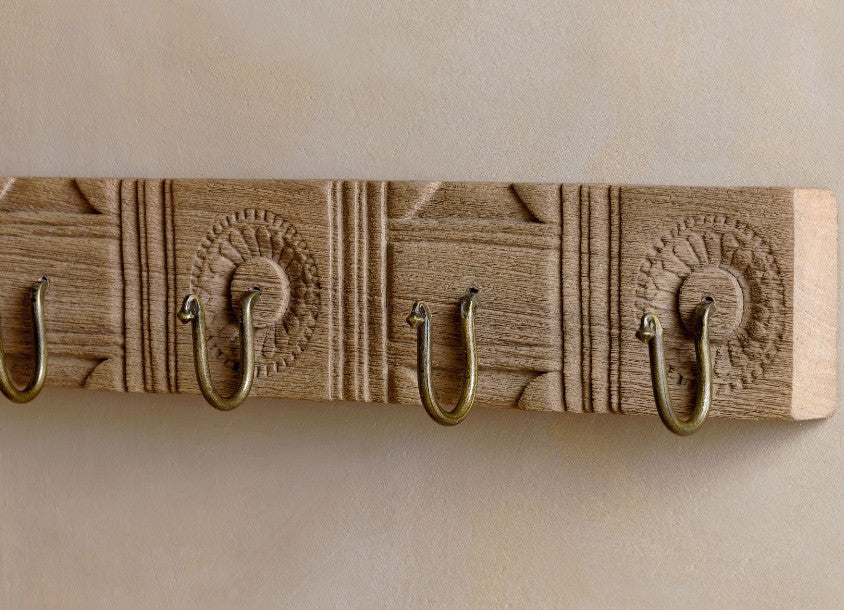Veduru Mango Wood Carved Hook - Natural (Row of 6)