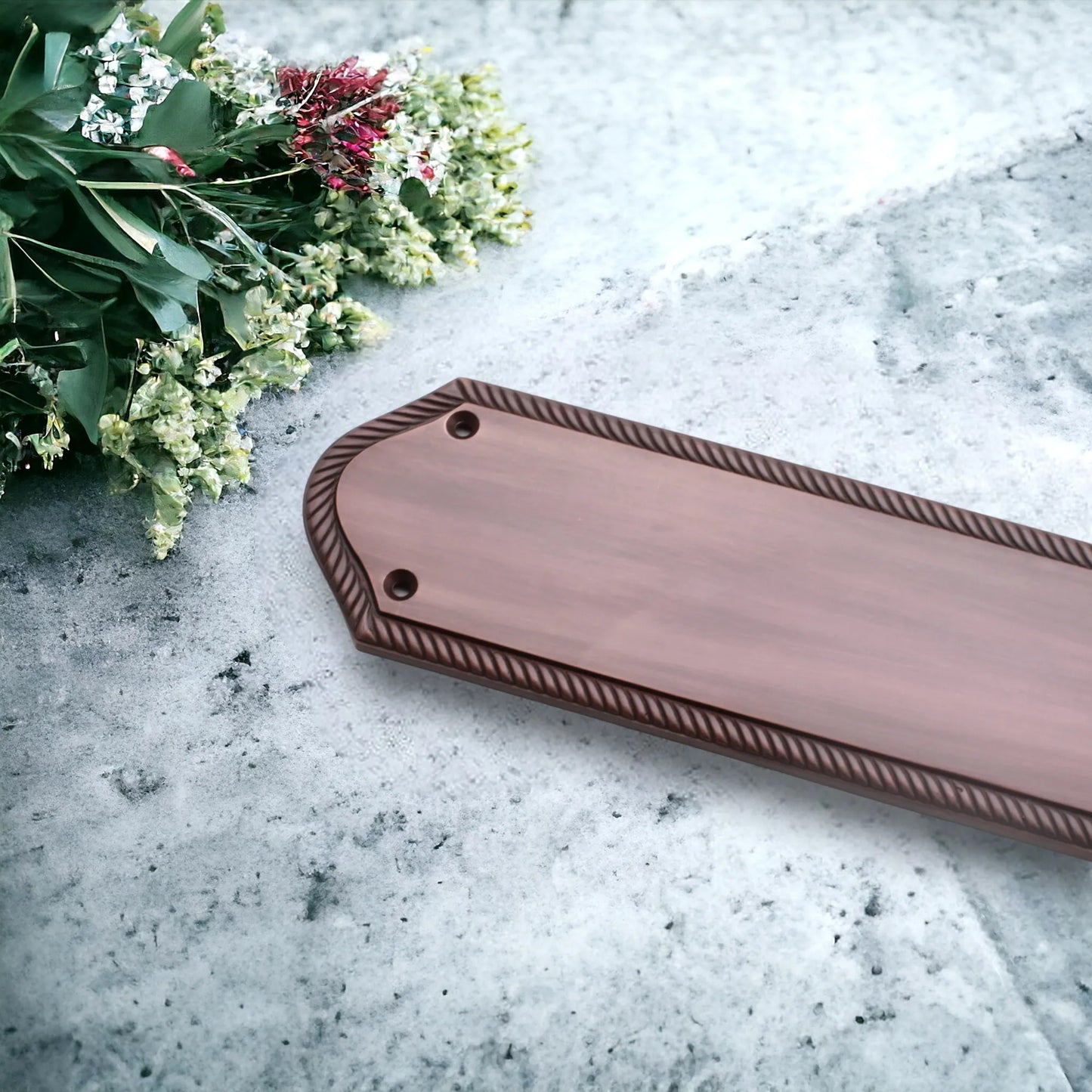 Georgische halbrunde Fingerplatte, 295 mm, gealterte Bronze