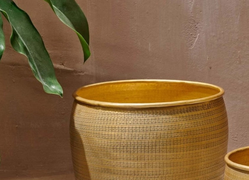 Tembesi Etched Planter - Antique Brass