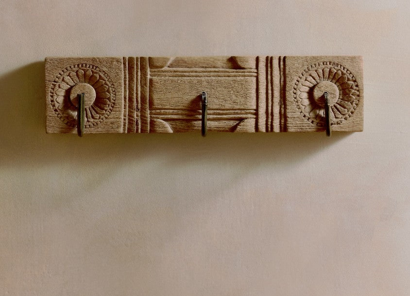 Veduru Mango Wood Carved Hook - Natural (Row of 3)