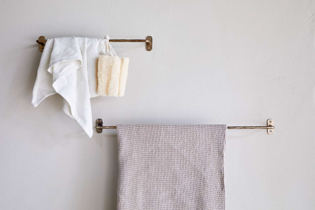 Olani Bathroom Hanging Rail - Antique Brass