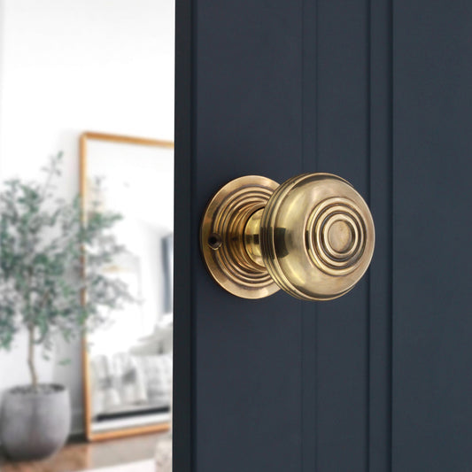 Bloxwich Grand bouton de porte à rebord/à mortaise de 60 mm en laiton vieilli