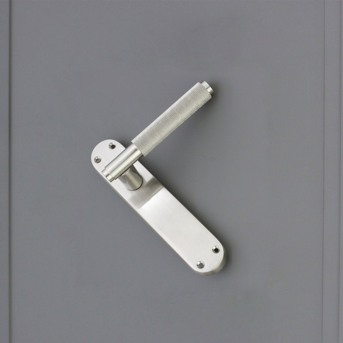 Rändelhebel von Connaught am Rückplattenriegel, satiniertes Nickel