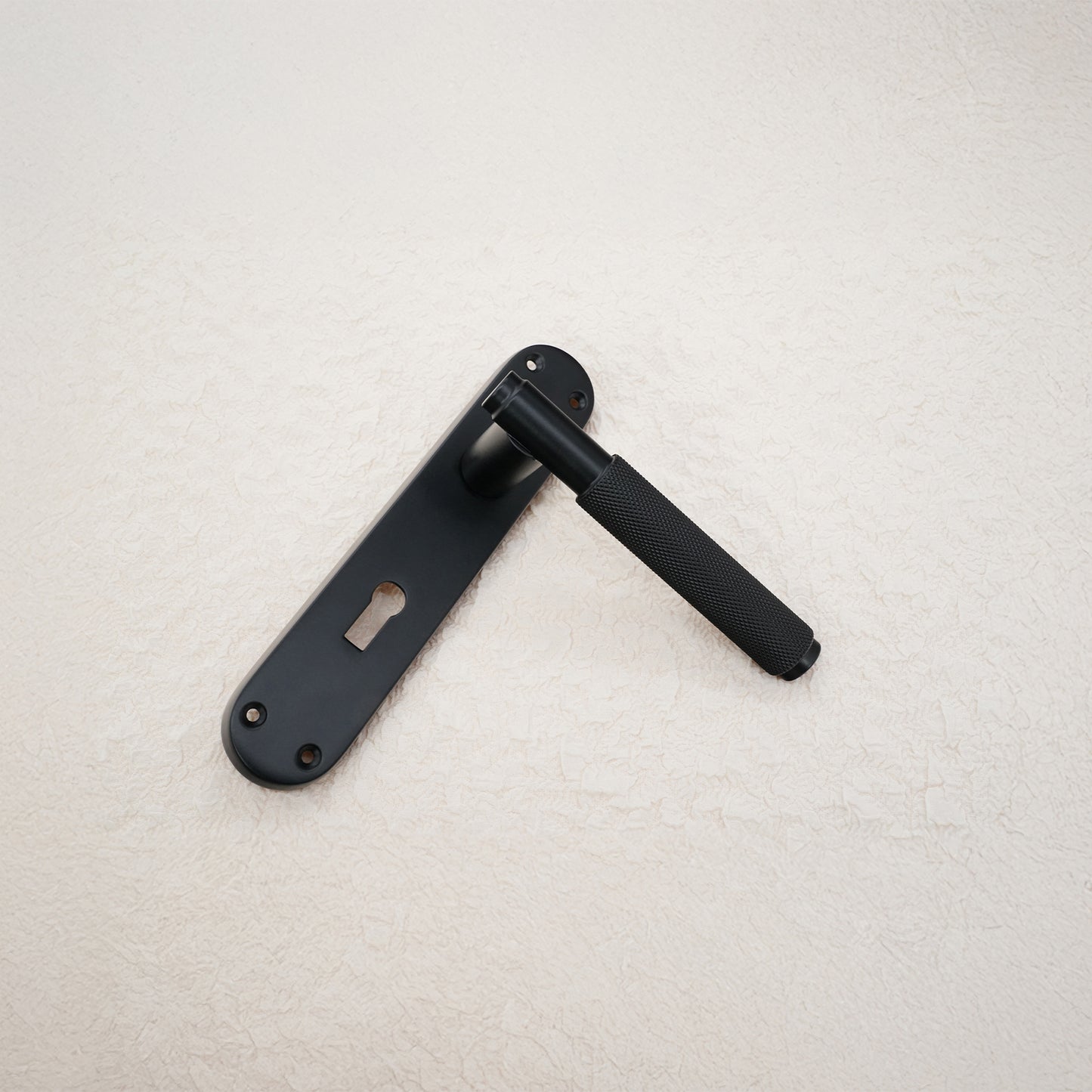 Connaught Knurled Lever on Backplate Lock Matt Black