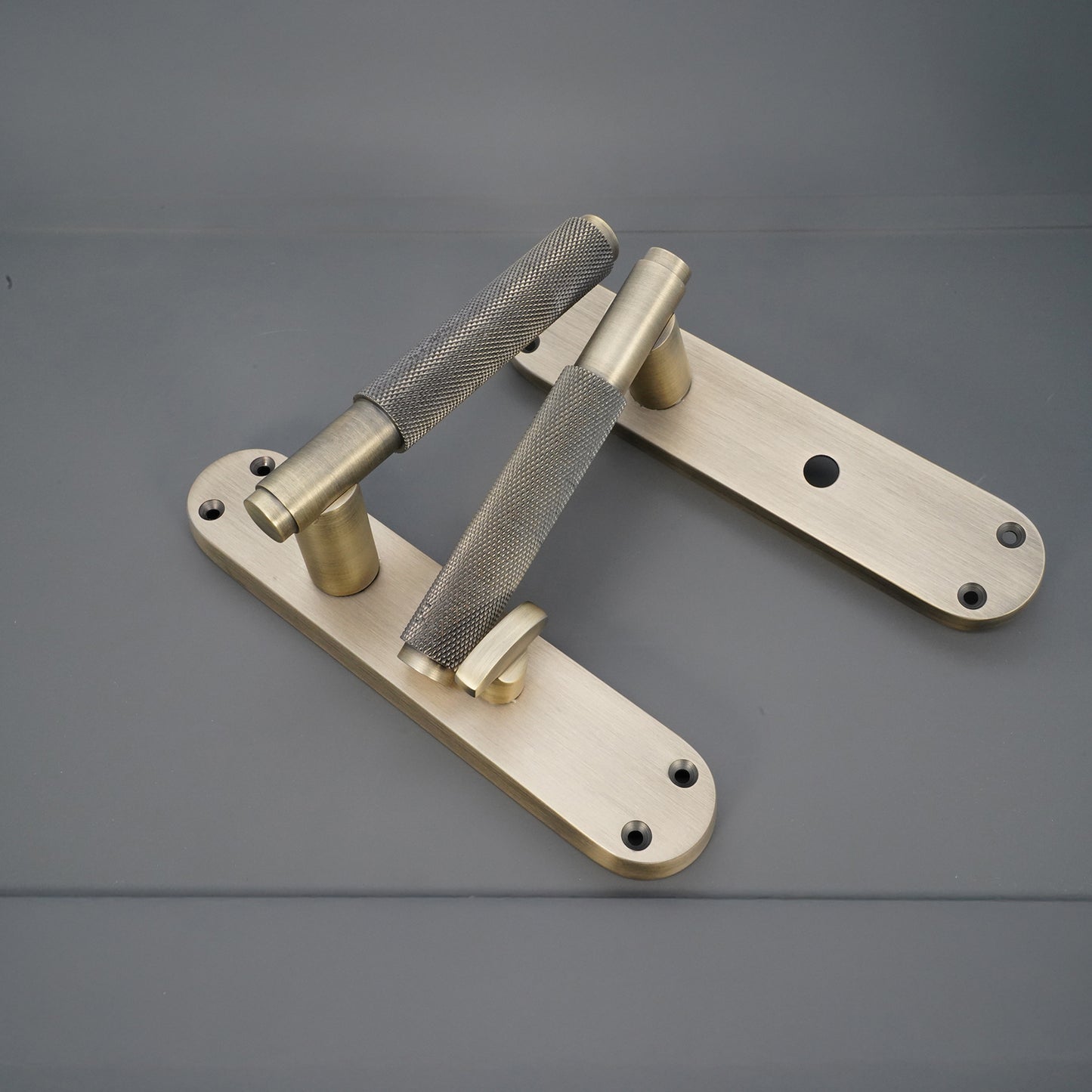 Connaught Knurled Lever on Backplate Bathroom Matt Antique