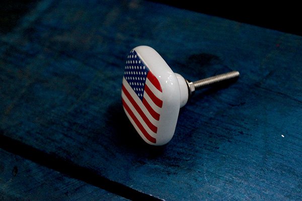 FLAG CERAMIC CUPBOARD KNOBS