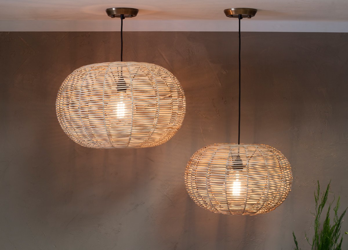 NOKO WICKER ROUND PENDANT - NATURAL
