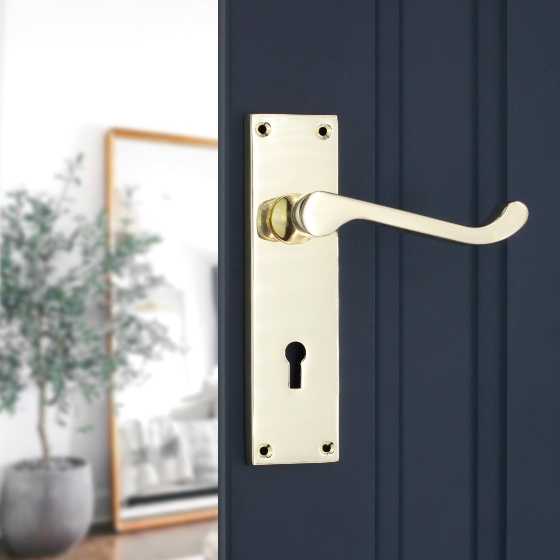 Polished Brass Lever on Backplate Door Handles Home Decor