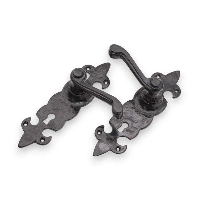 Fleur De Lys Lever Handle Matt Black