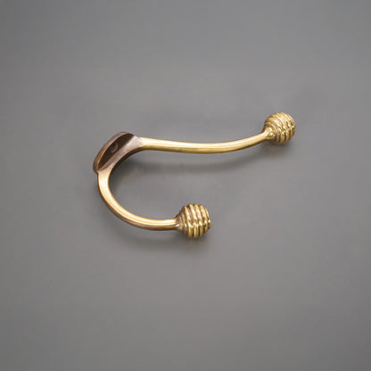 Crochet double en laiton vieilli en forme de ruche