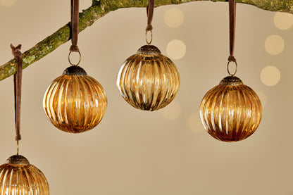 Betini Gold Baubles (Set of 4)
