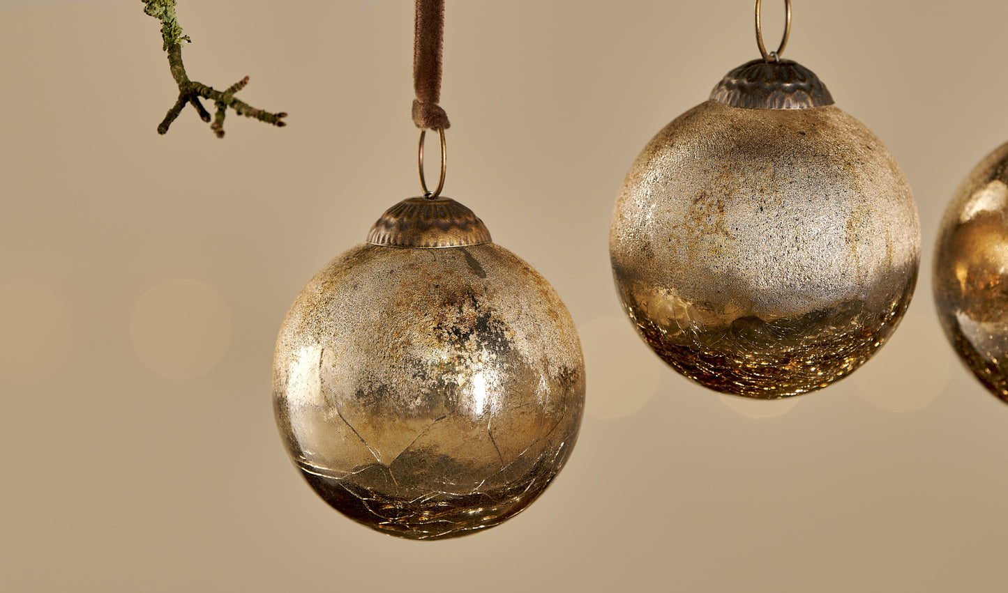 Konara Baubles - Gold Crackle (Set of 4)