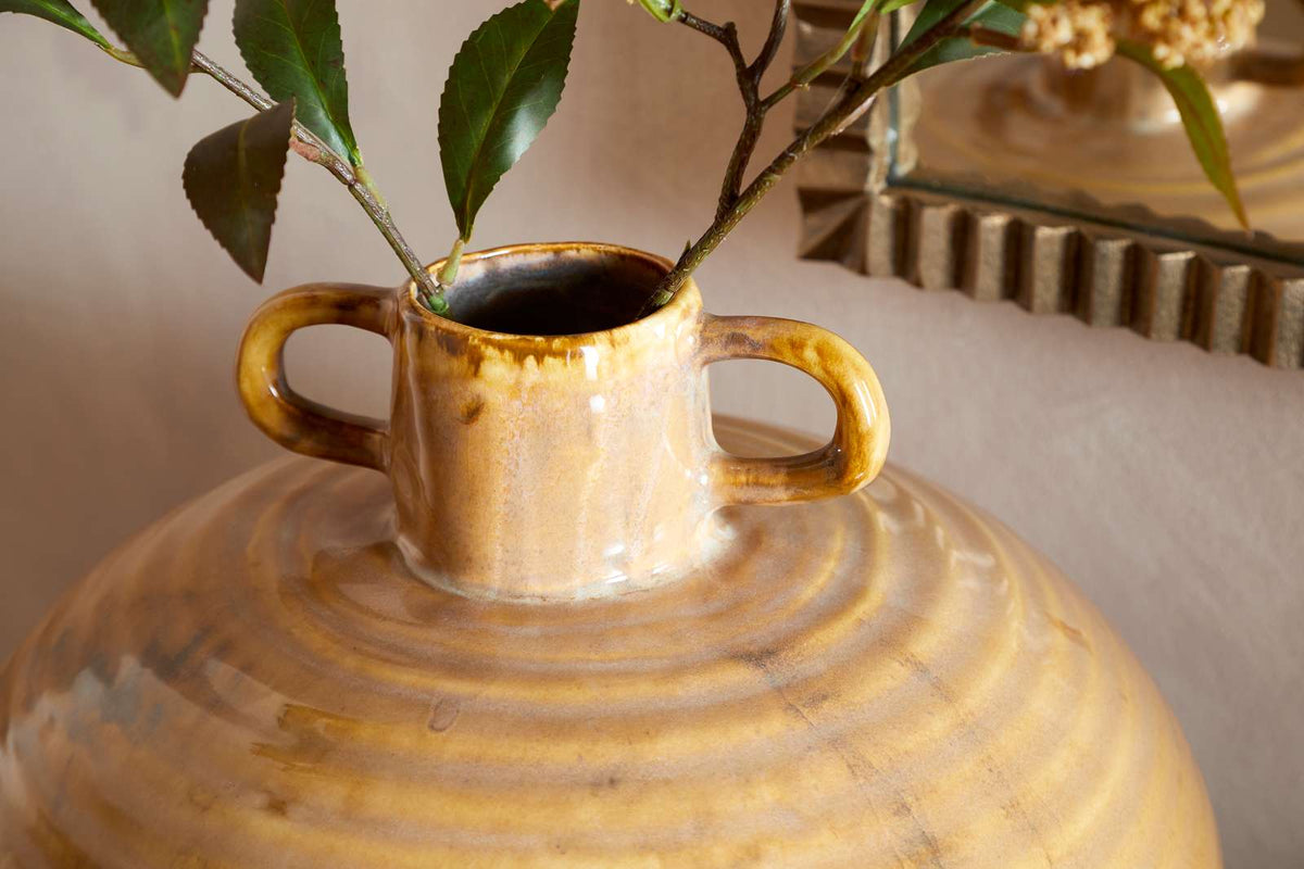 Hujan Vase - Ochre