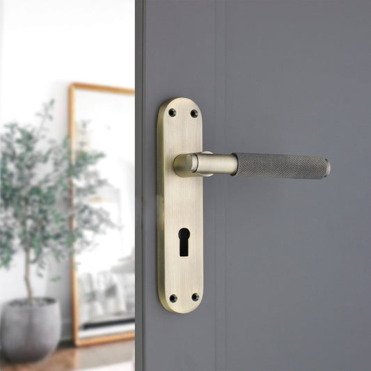 Connaught Levier moleté sur serrure à plaque arrière Mat Antique