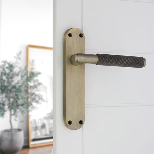Connaught Knurled Lever on Backplate Latch Matt Antique