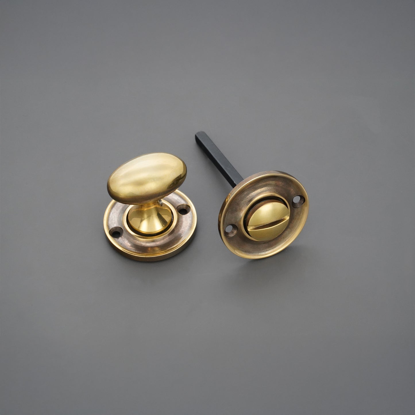 Slimline Turn & Release Aged Brass