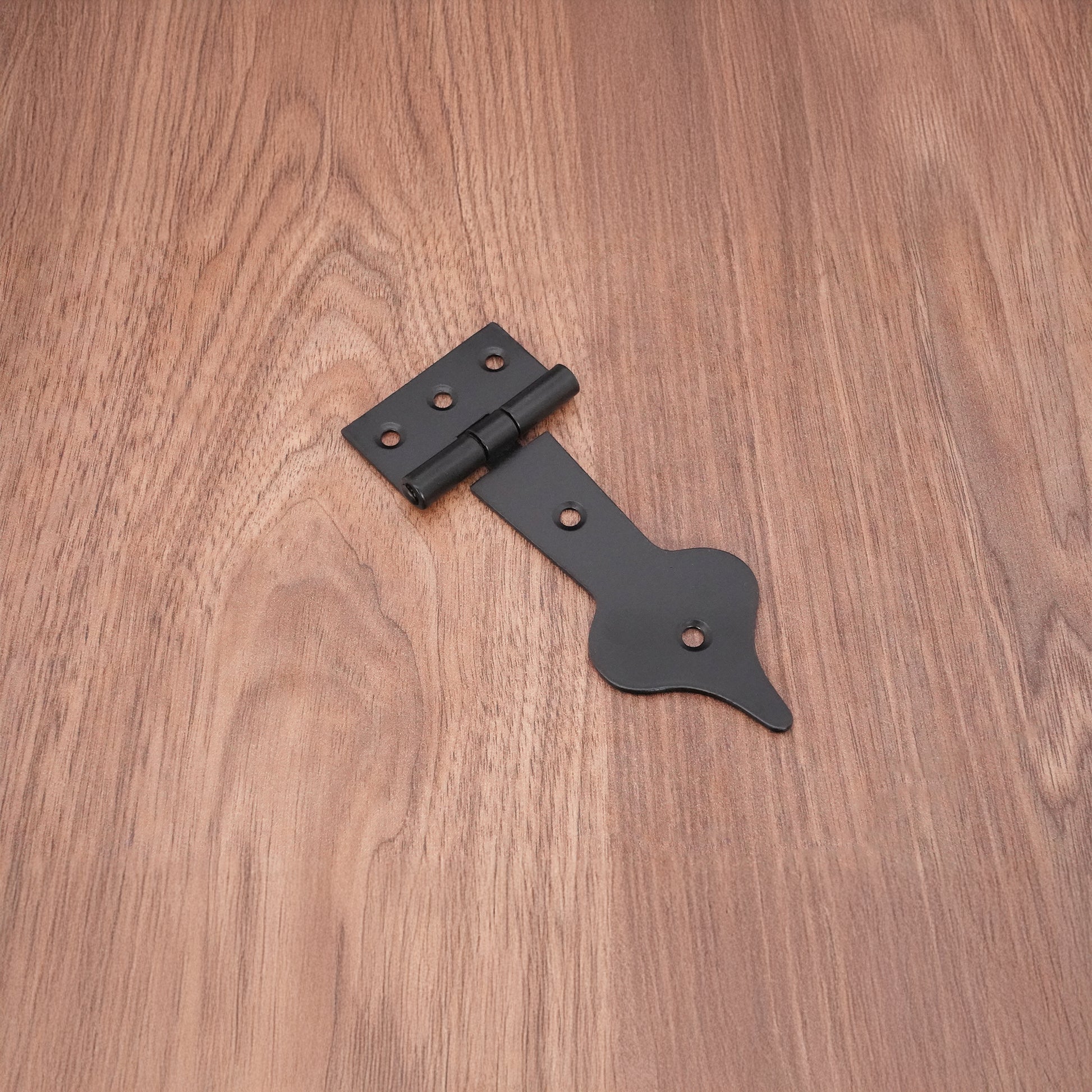 Black Spearhead Hinge Home Decor