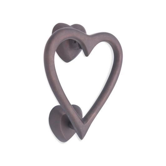 Herz-Türklopfer aus gealterter Bronze